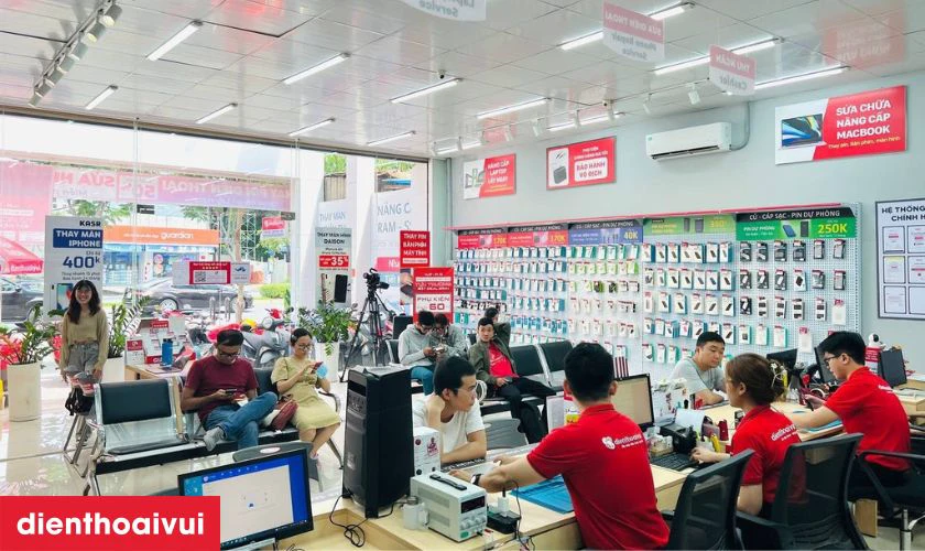 Chọn địa điểm thay m&agrave;n h&igrave;nh uy t&iacute;n, chuy&ecirc;n nghiệp